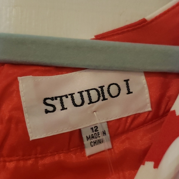 Studio I Dress - Picture 2 of 4